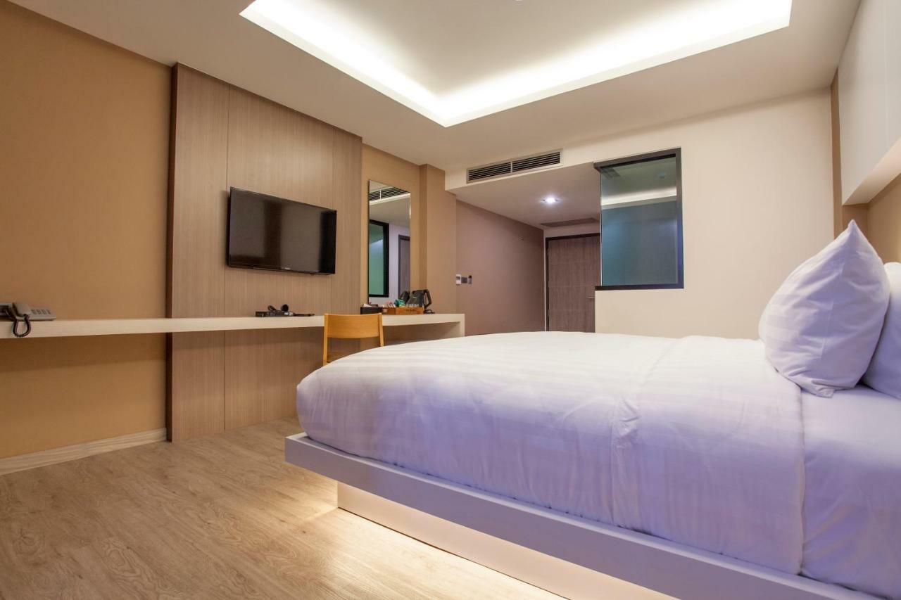The Zense Boutique Hotel Пхітсанулок Екстер'єр фото